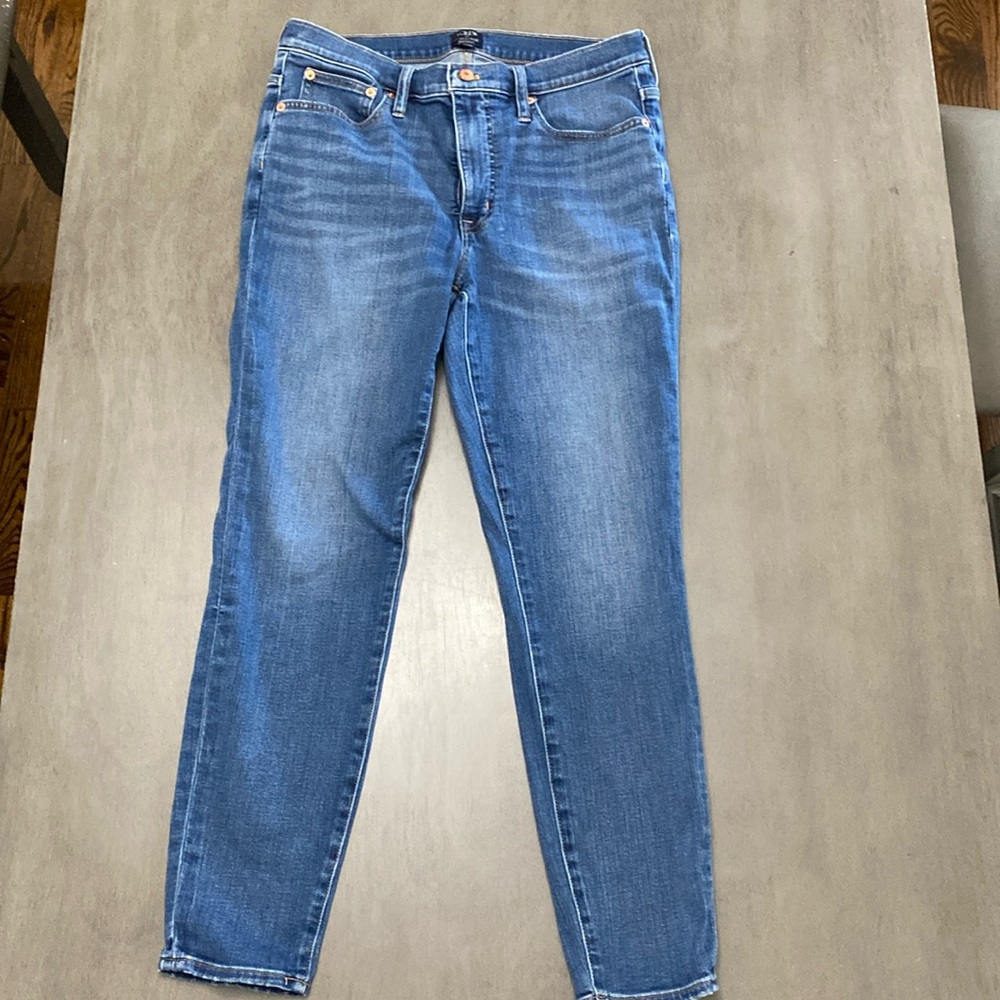 Flattering 9” mid-rise skinny J crew jeans